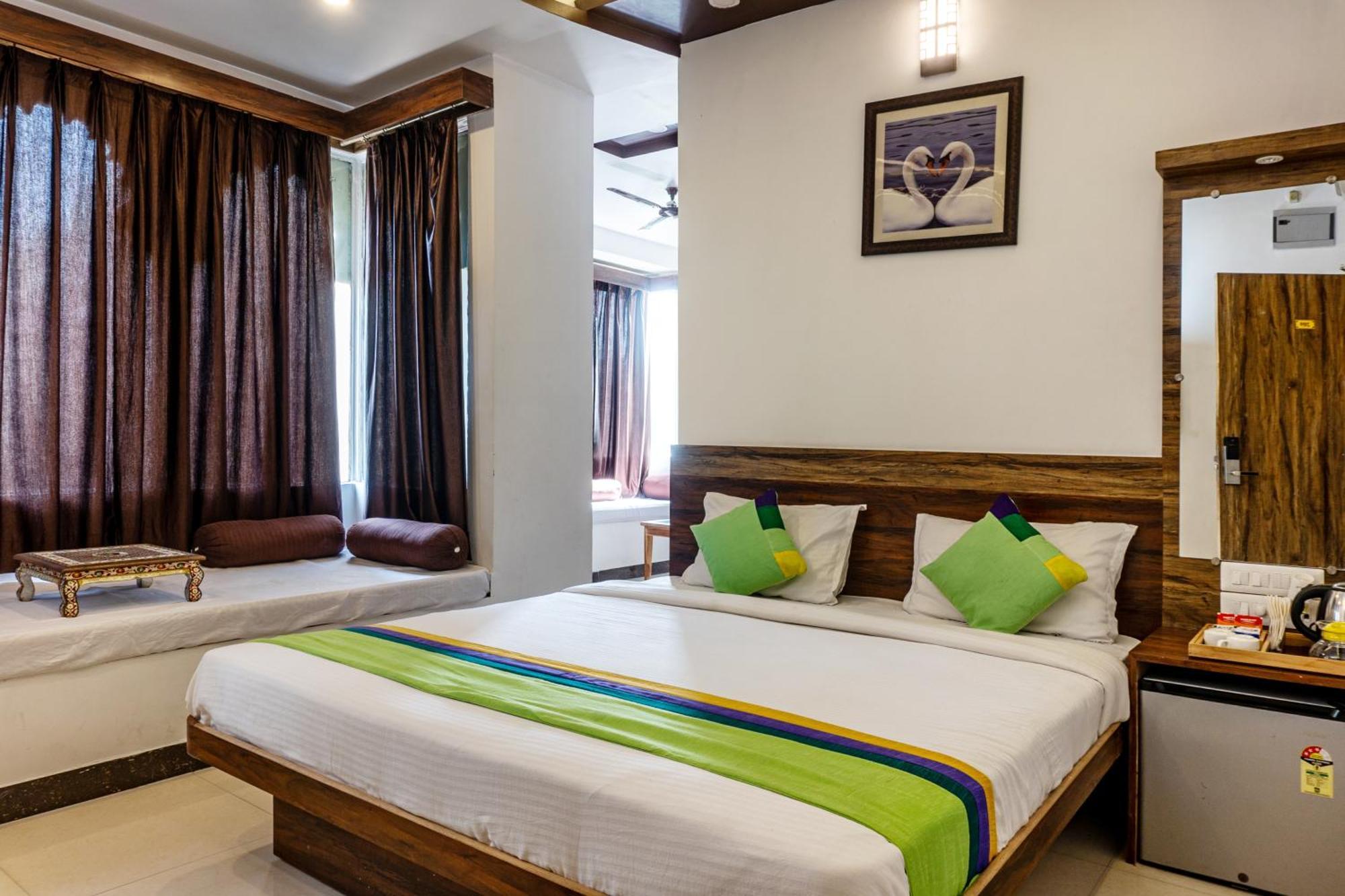 Treebo Spirit Residency Hotel Udaipur Exterior photo